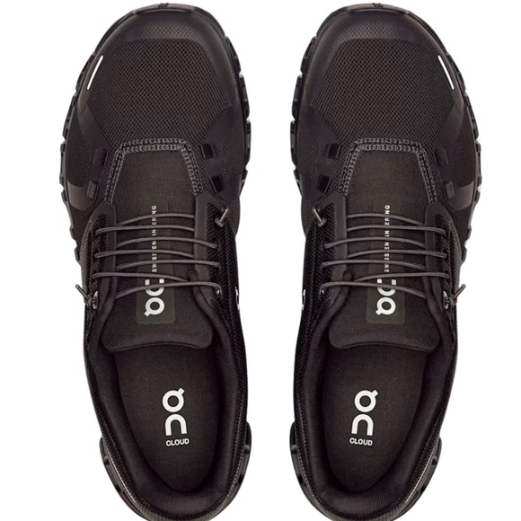 On Running Women's cloud 6 Black Athletic Shoes brand new with original box - Picture 4 of 6